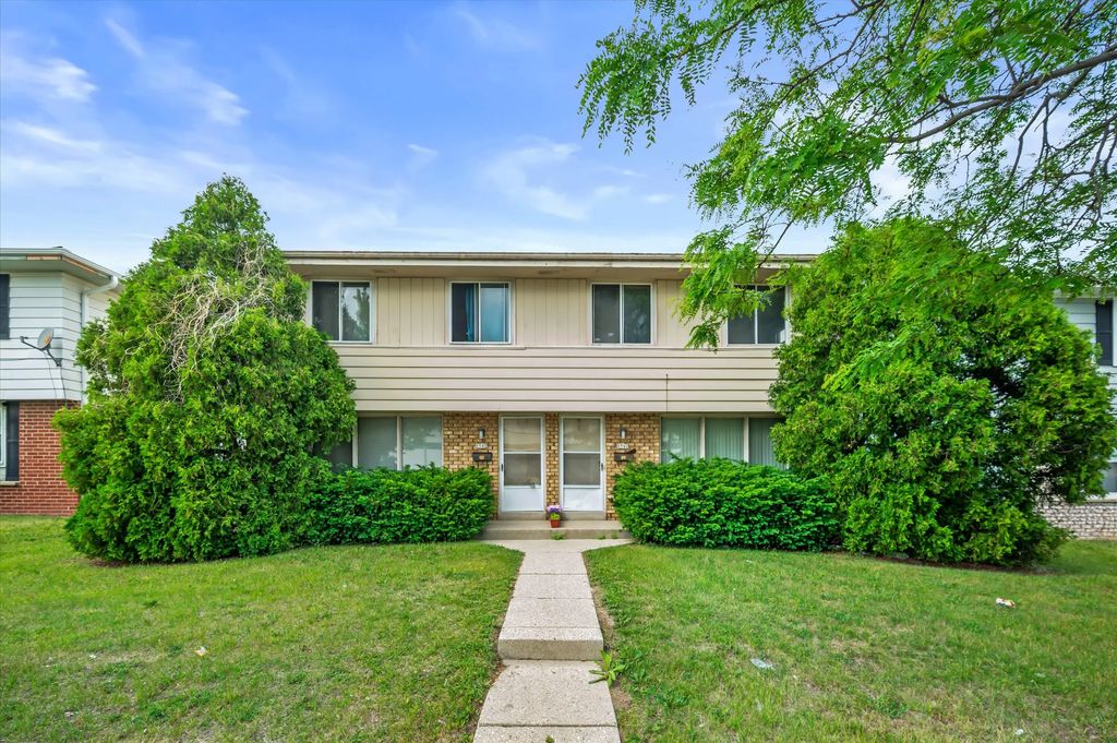 6540 W Mill Rd 6542, Milwaukee