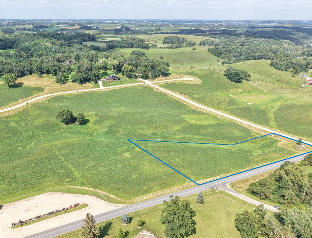 Lot 3 Runway Rd, Viroqua