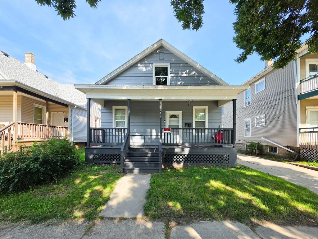 1033 Villa St, Racine