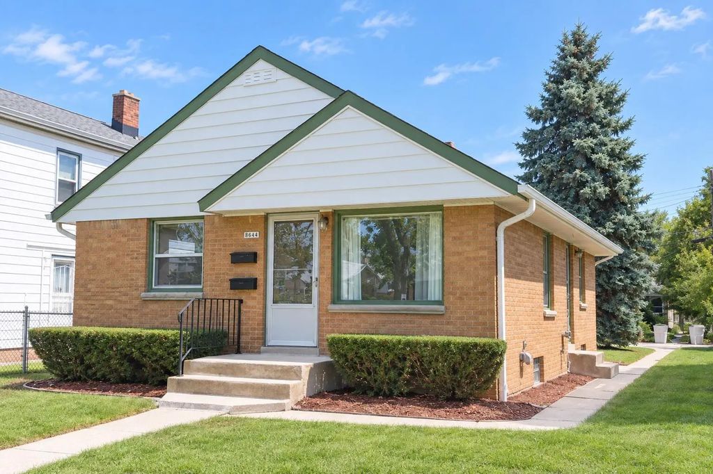 4046 N 85th St, Milwaukee