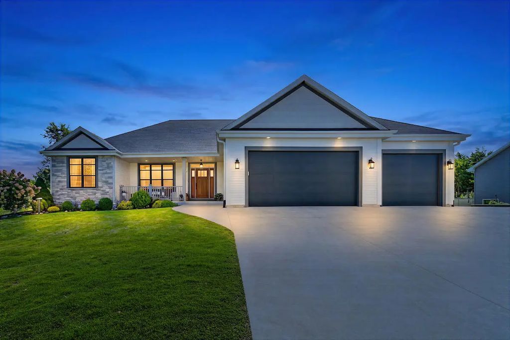 7446 Werner Rd, West Bend