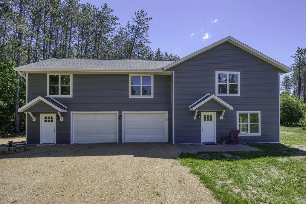N11153 Oak Ln, Elcho