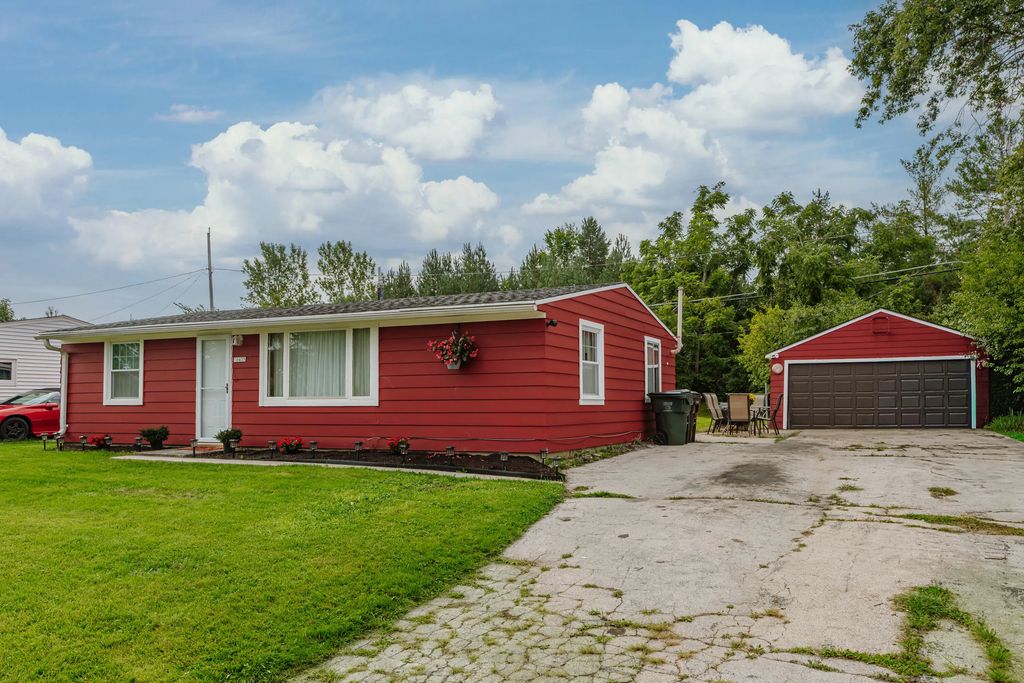 10435 Caddy Ln, Caledonia