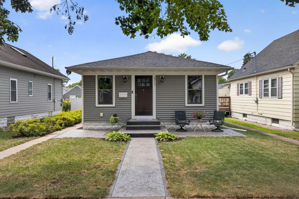 2311 Wood St, La Crosse