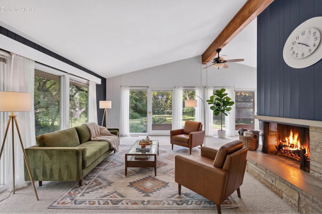 4435 Glenway St, Wauwatosa