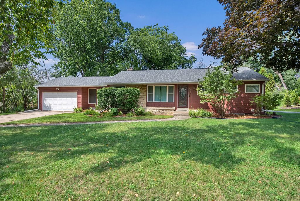 228 W Brentwood Ln, Glendale