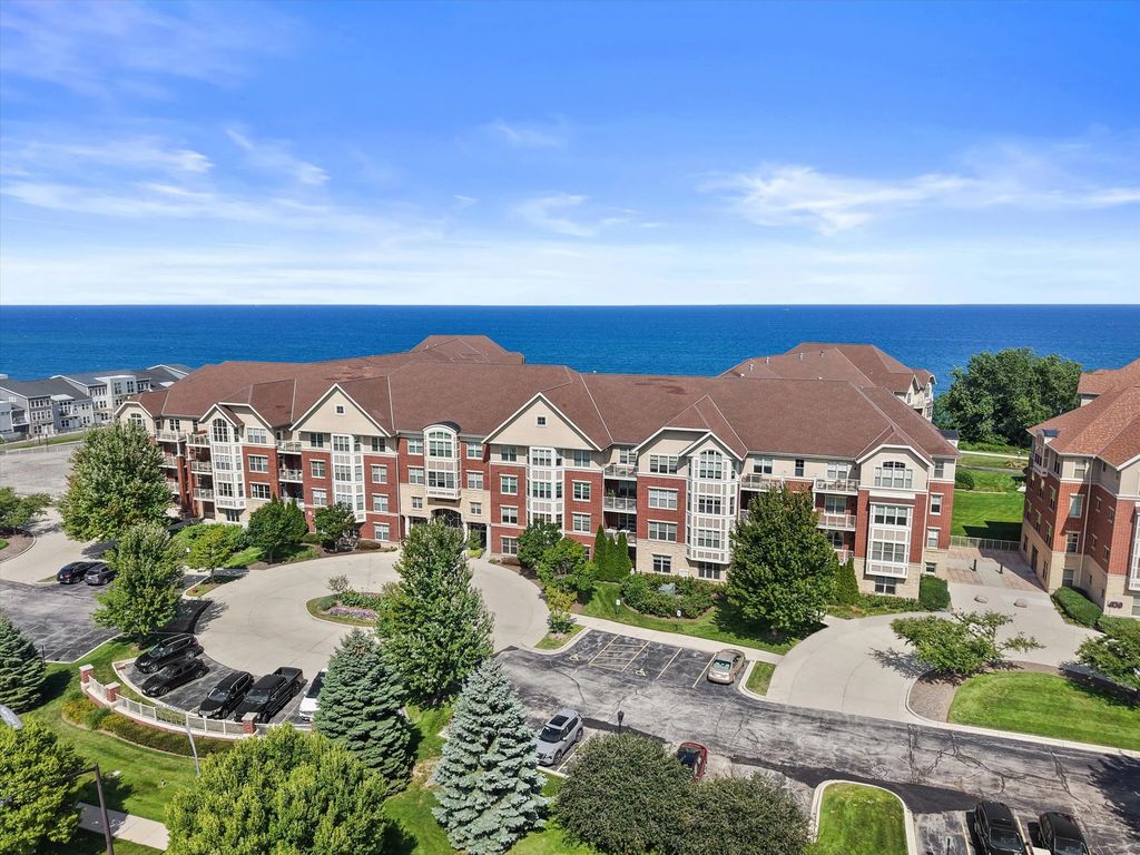 4120 S Lake Dr 265, Saint Francis