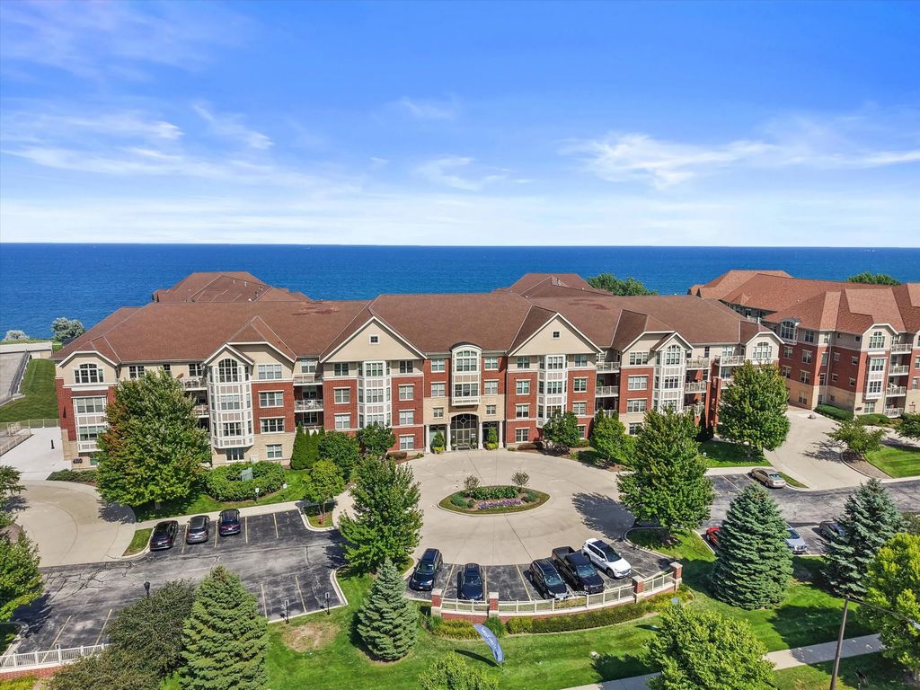 4120 S Lake Dr 265, Saint Francis