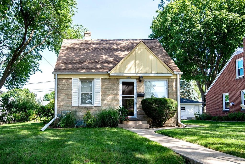 3434 E Bottsford Ave, Cudahy
