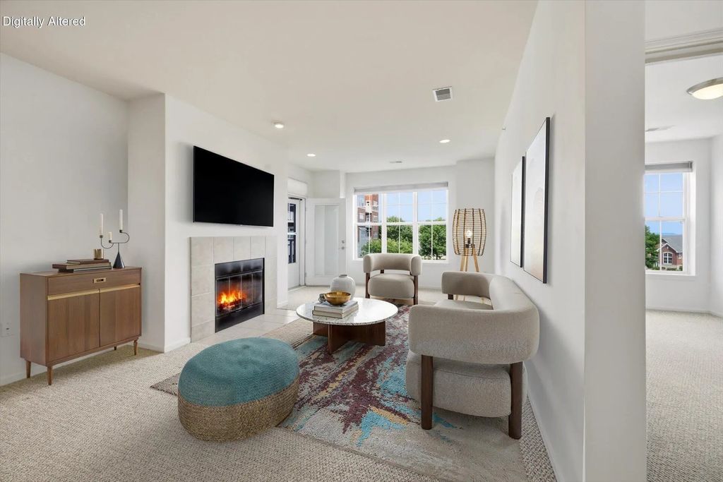 3872 S Lake Dr 301, Saint Francis