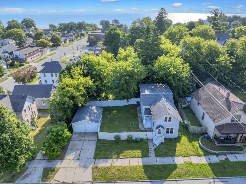 1715 S 9th St, Sheboygan