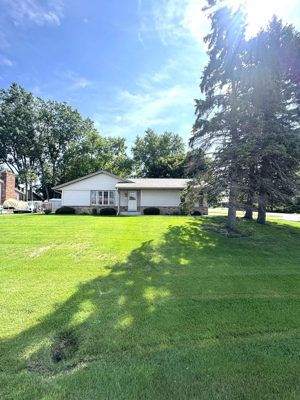5527 N Meadows Dr, Caledonia