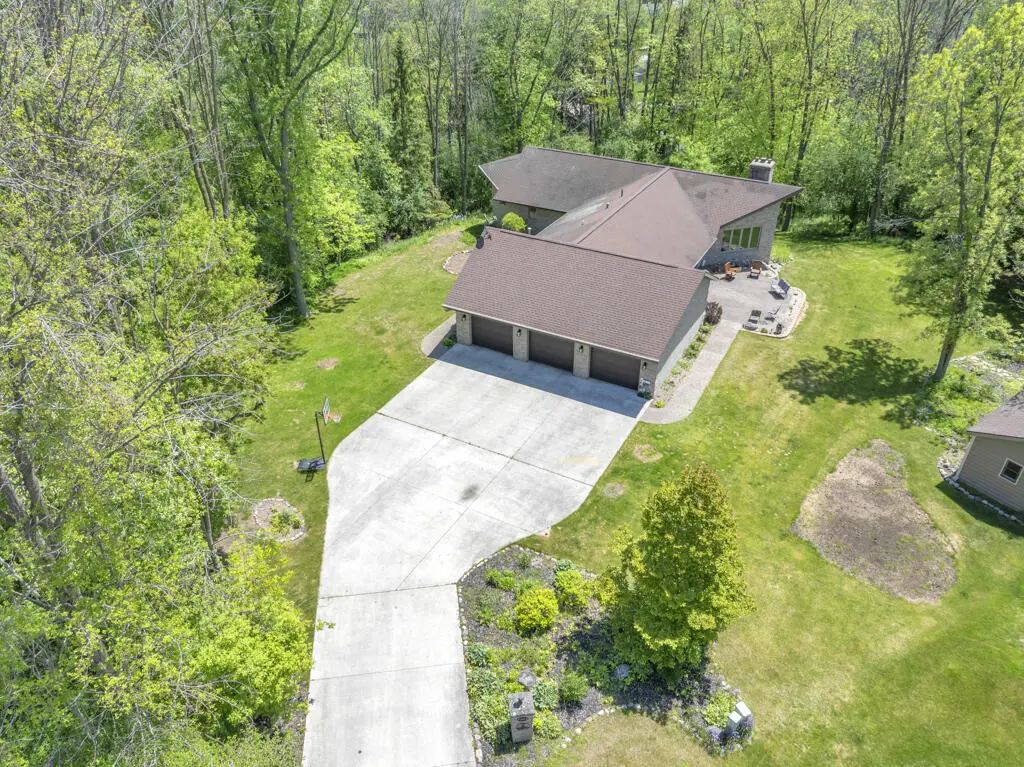 4564 Broadway St, Manitowoc
