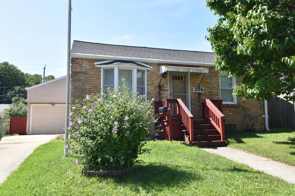 206 Belmont Ave, Racine