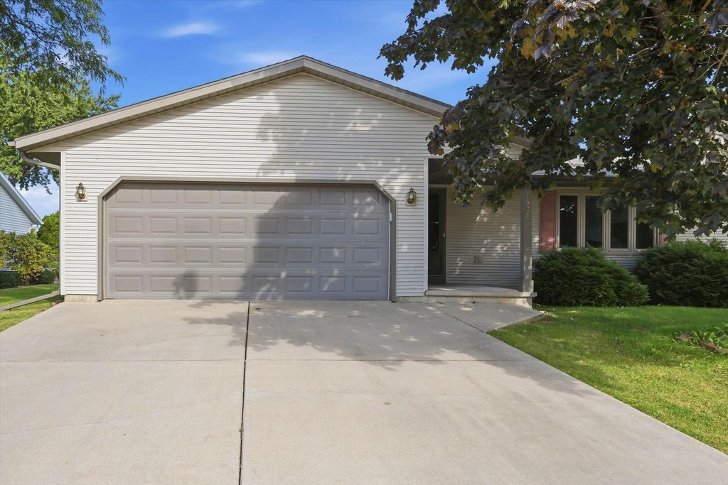 1604 Fairlawn Ave, North Fond Du Lac