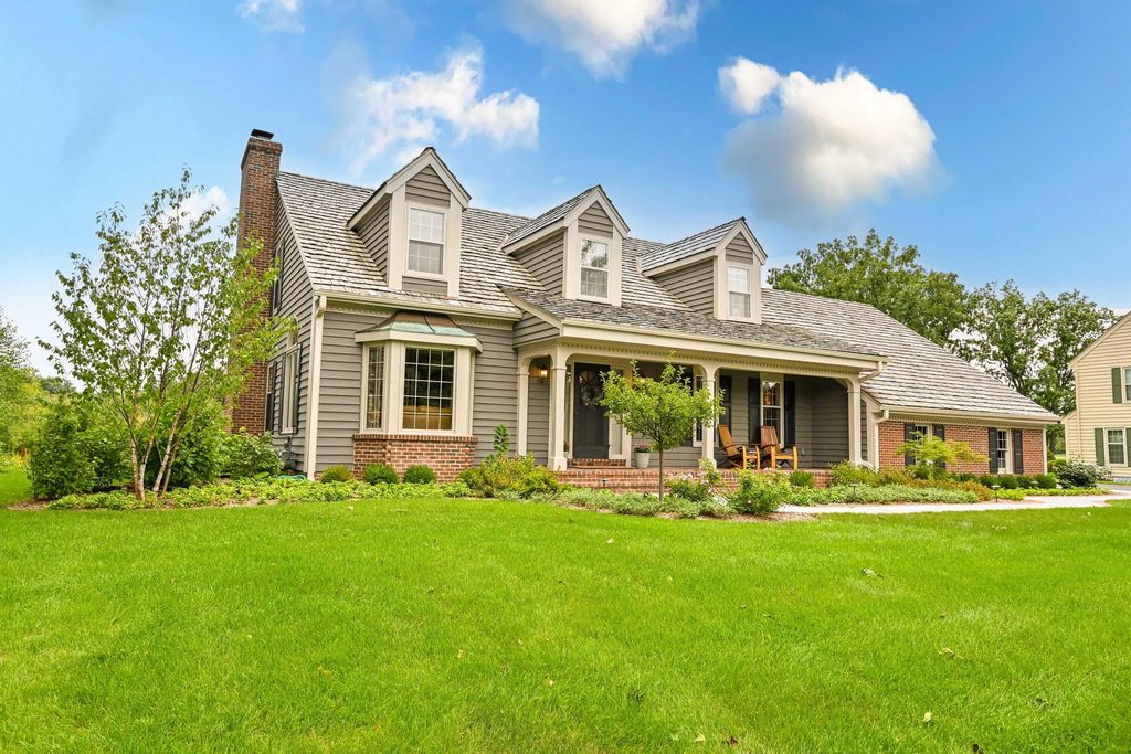 10818 N Norway Dr, Mequon