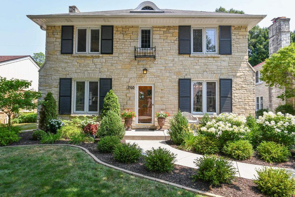 2510 N Harding Blvd, Wauwatosa