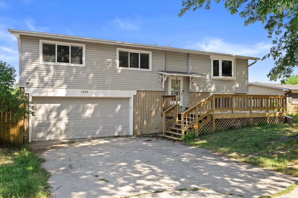 1644 Warwick Way, Mount Pleasant