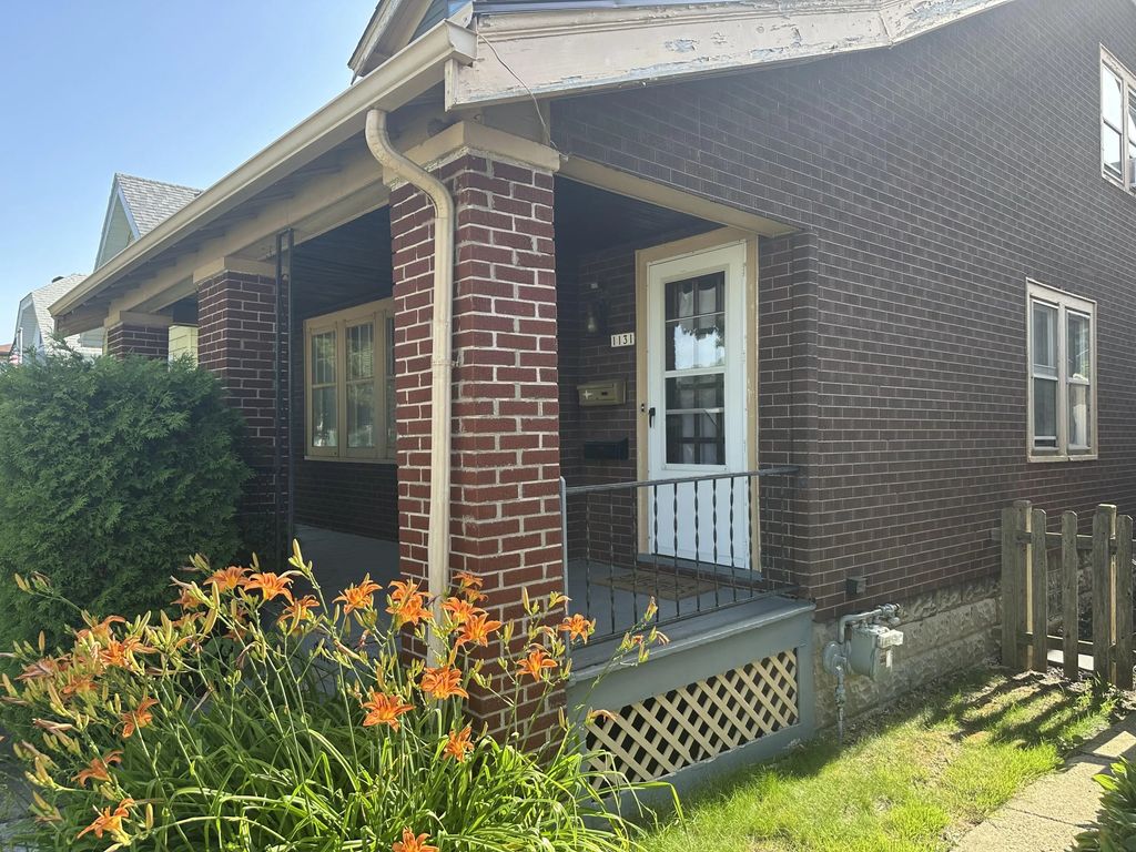 1131 S 84th St 1133, West Allis