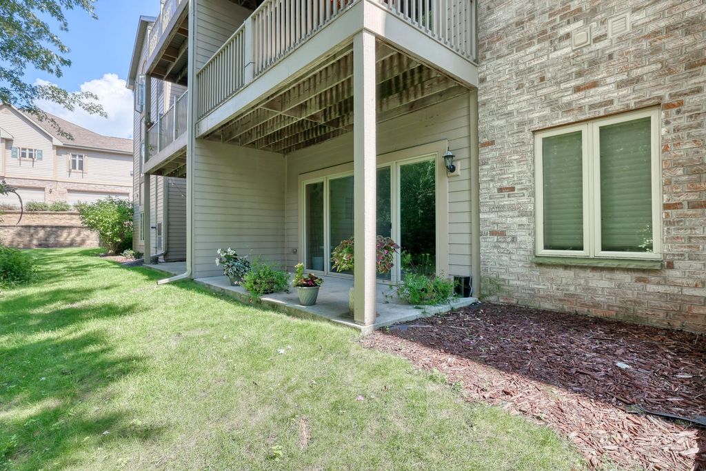 1500 Gabriel Dr 7, Waukesha