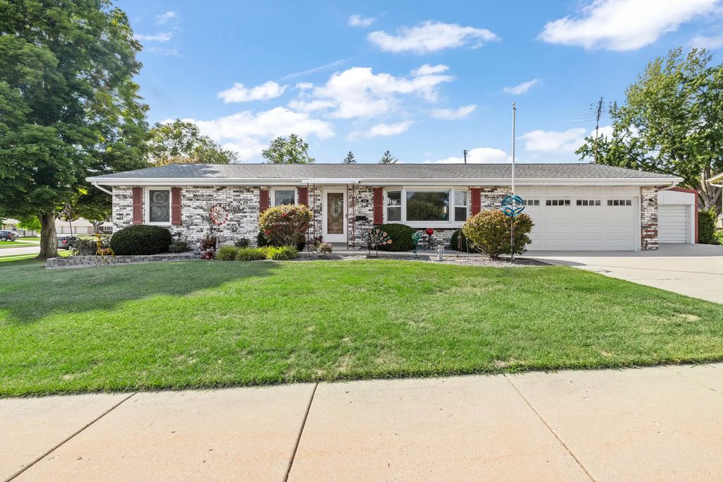 1125 Western Ave, Kewaskum