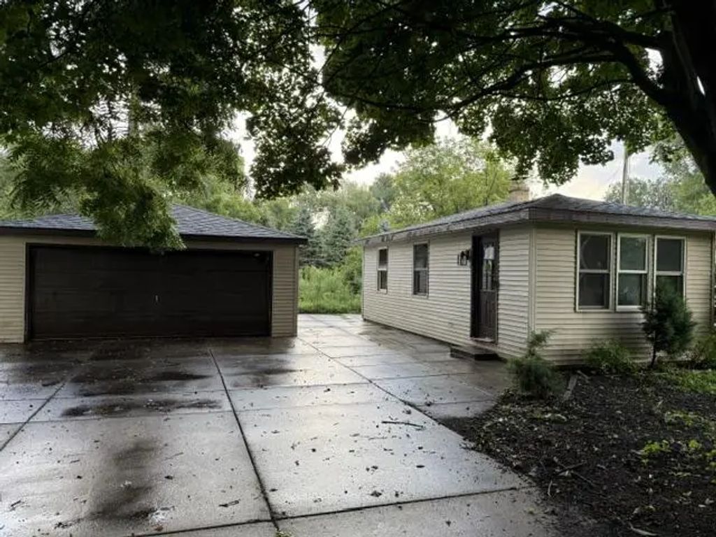 7105 Old Spring St, Mount Pleasant