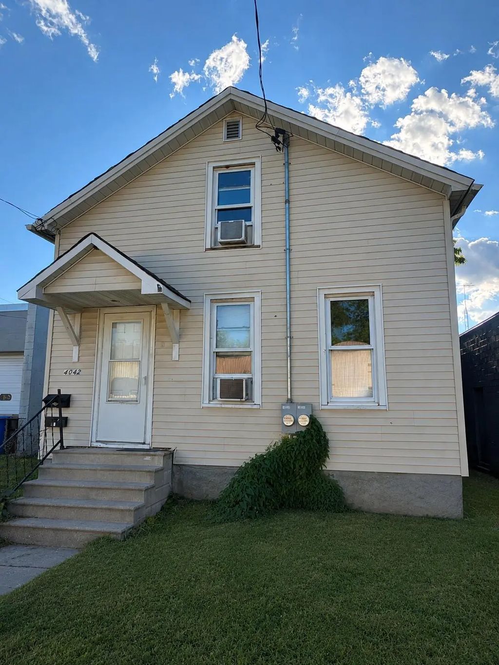 4042 13th Ave, Kenosha
