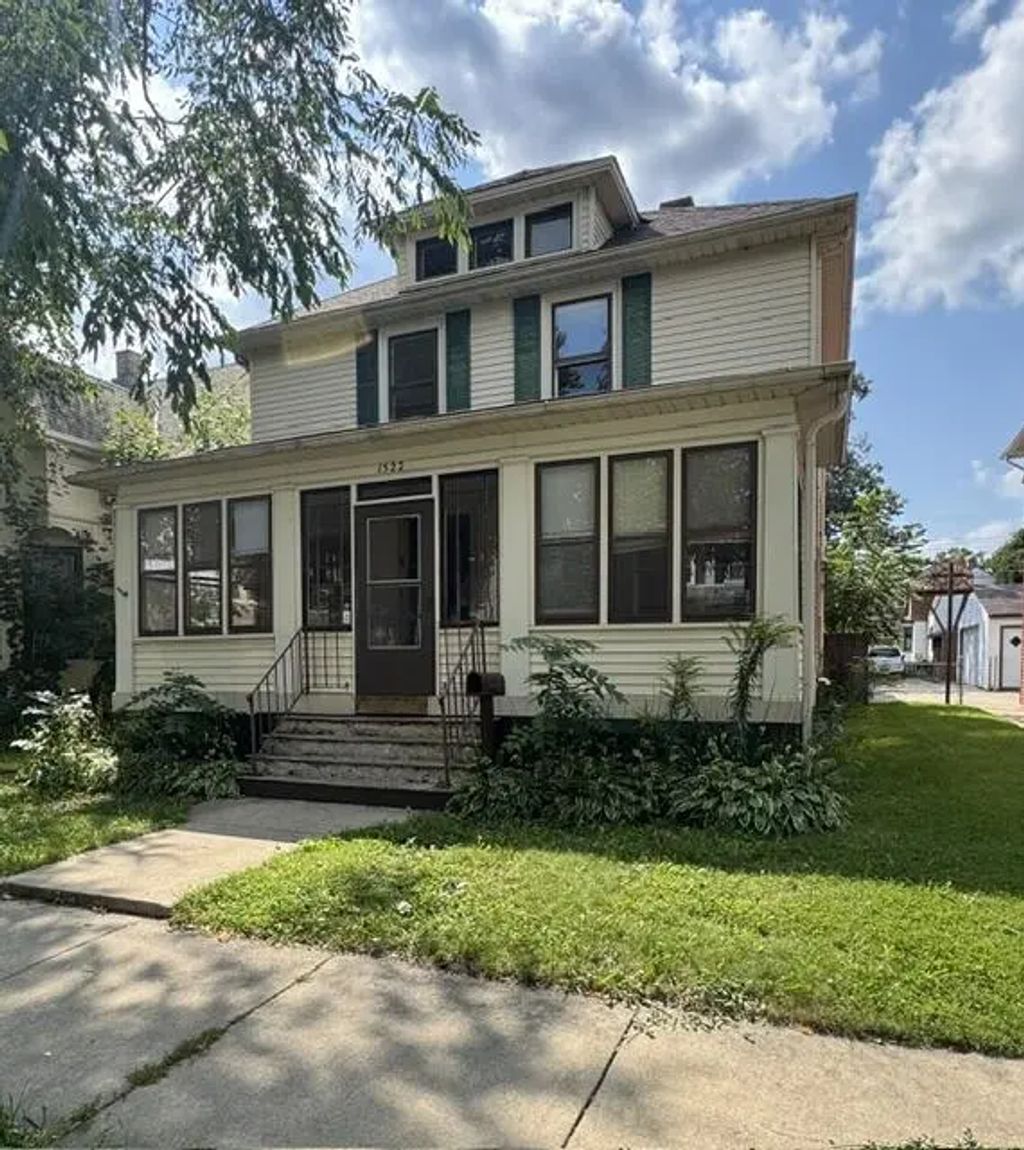 1522 Thurston Ave, Racine