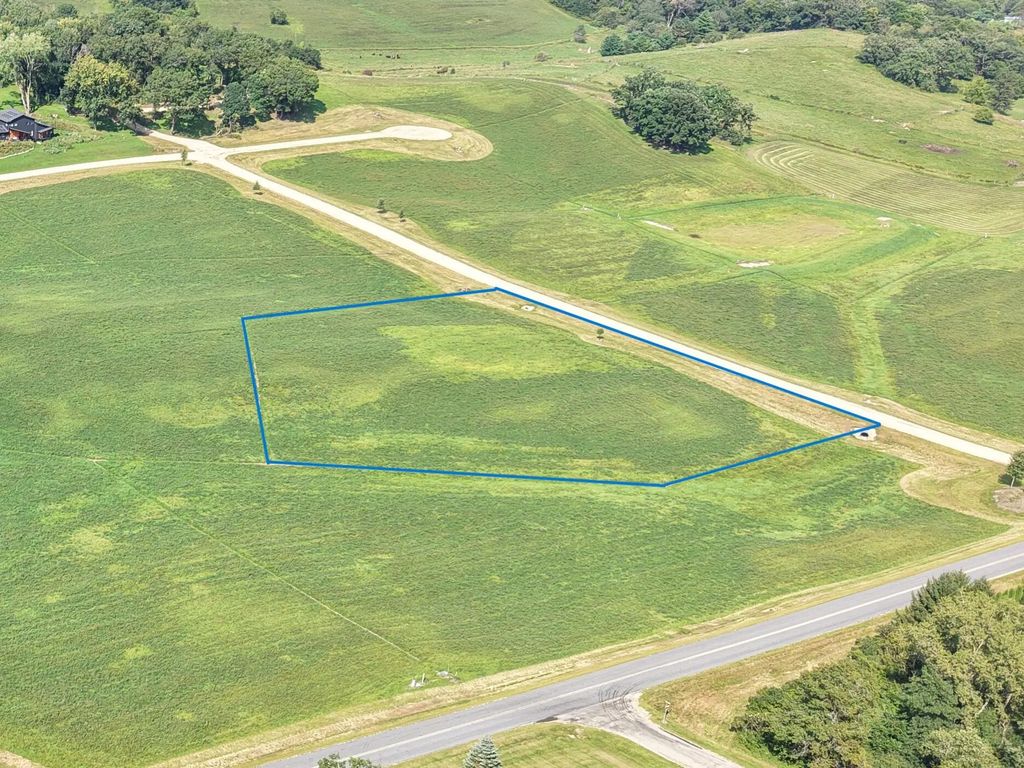 Lot 4 Runway Rd, Viroqua