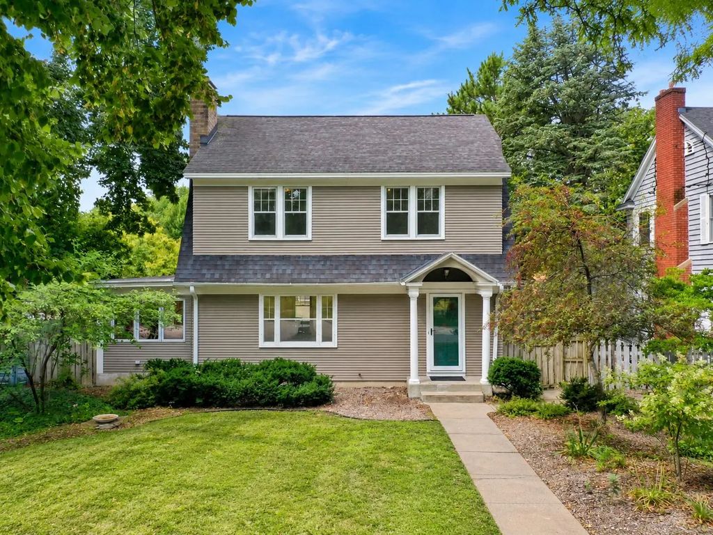 521 Losey Blvd N, La Crosse