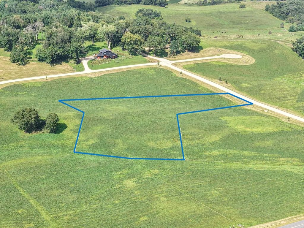 Lot 5 Runway Rd, Viroqua