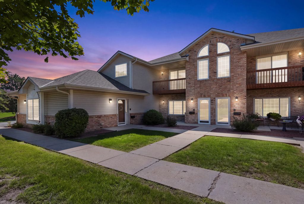 17410 W Lincoln Ave, New Berlin
