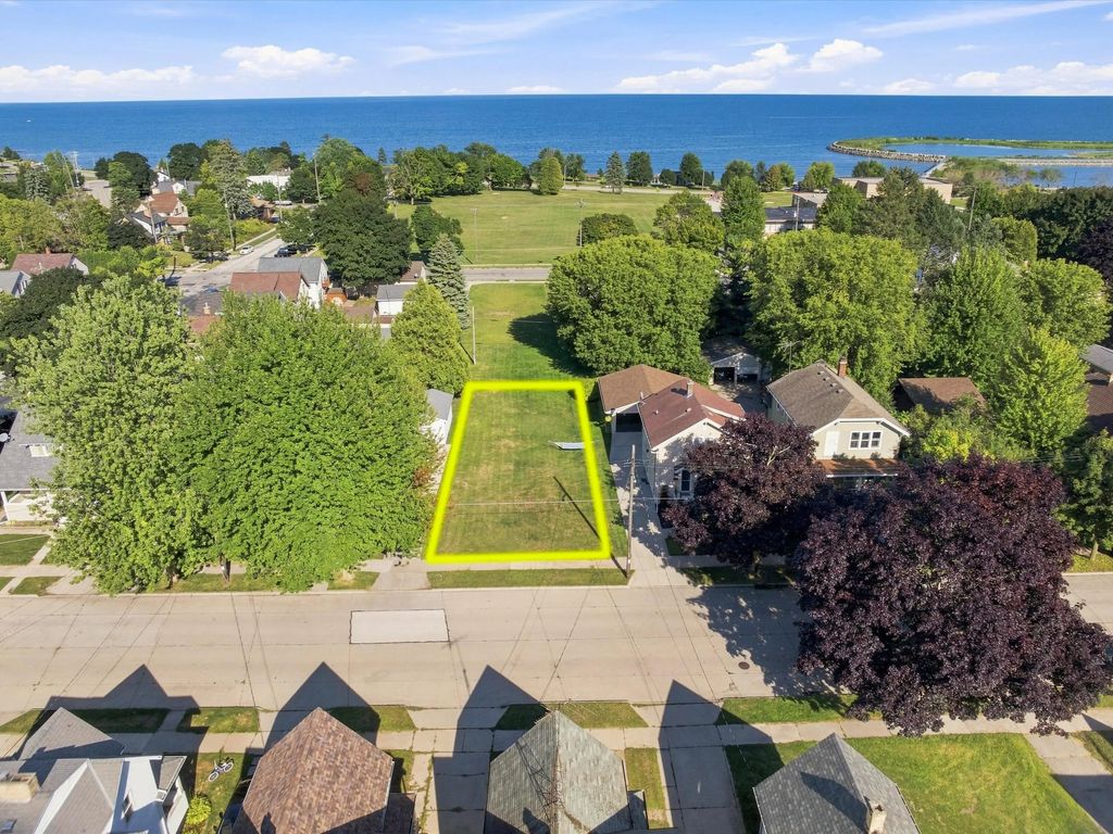 731 N 5th St, Manitowoc