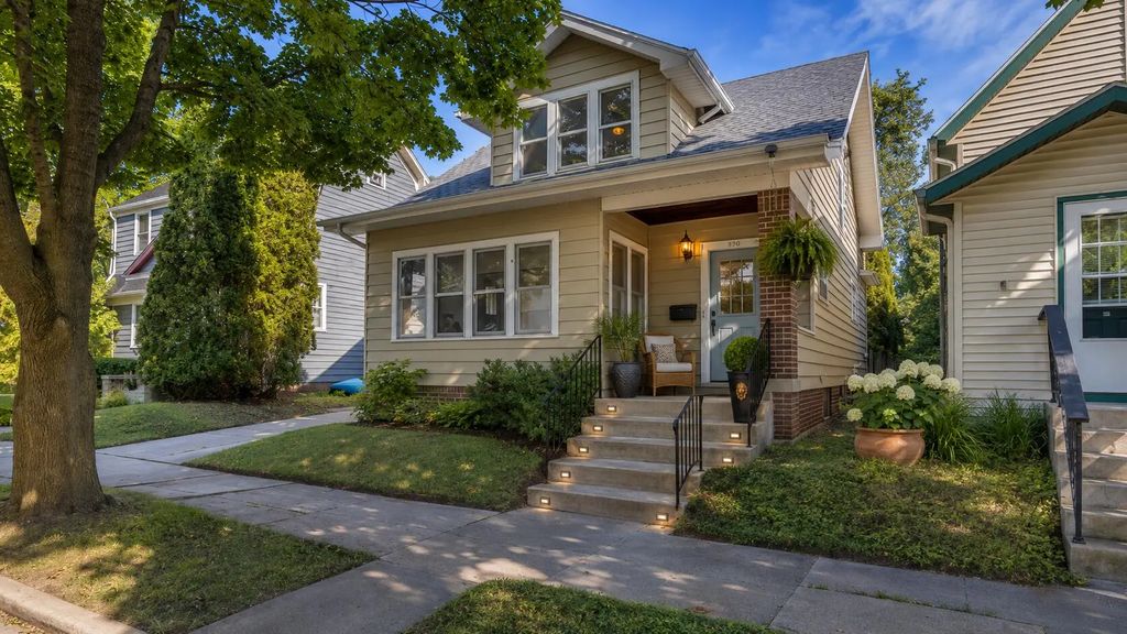 930 Logan Ave, Sheboygan