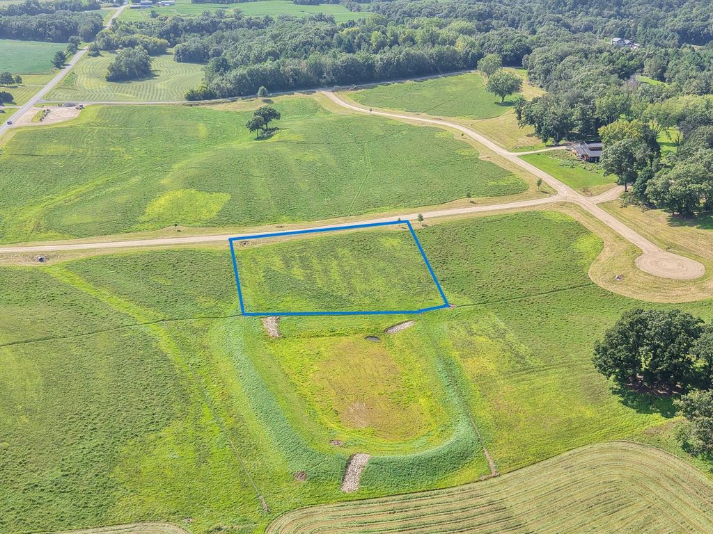 Lot 18 Runway Rd, Viroqua