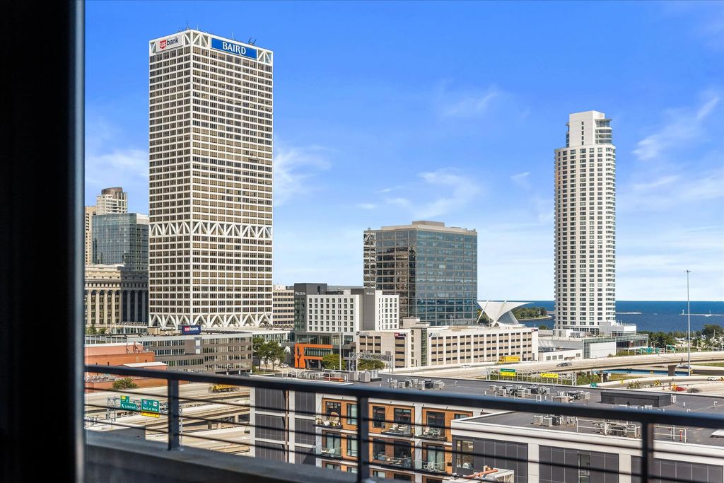 320 E Buffalo St 804, Milwaukee