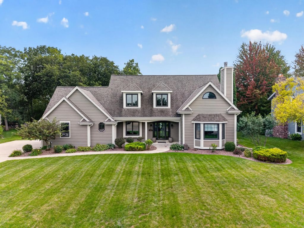 S78w20195 Monterey Dr, Muskego