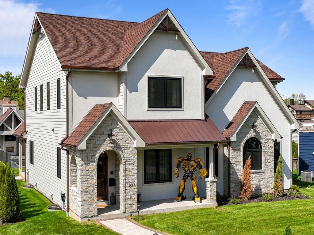 833 Wisconsin St, Lake Geneva