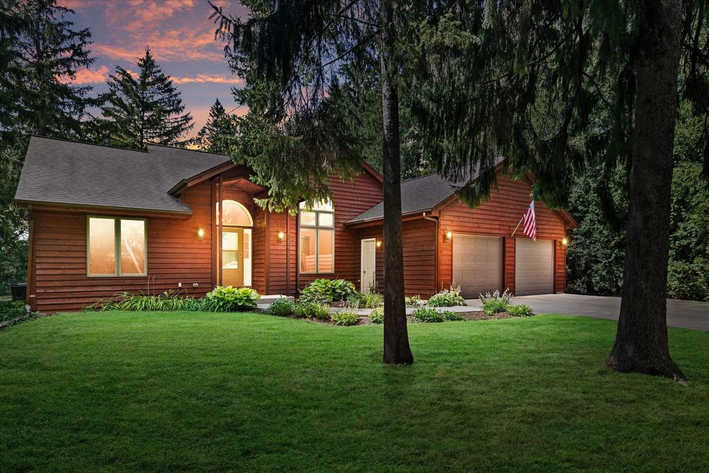 10845 N Wauwatosa Rd, Mequon