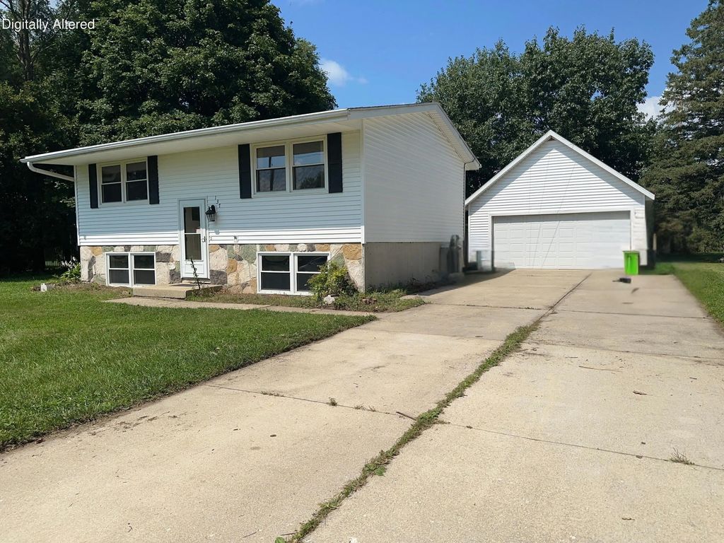 137 Marino Ave, Delavan