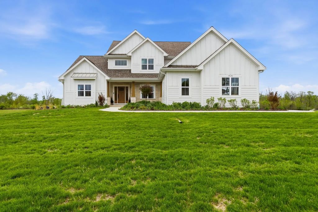 14141 N Lake Shore Dr, Mequon