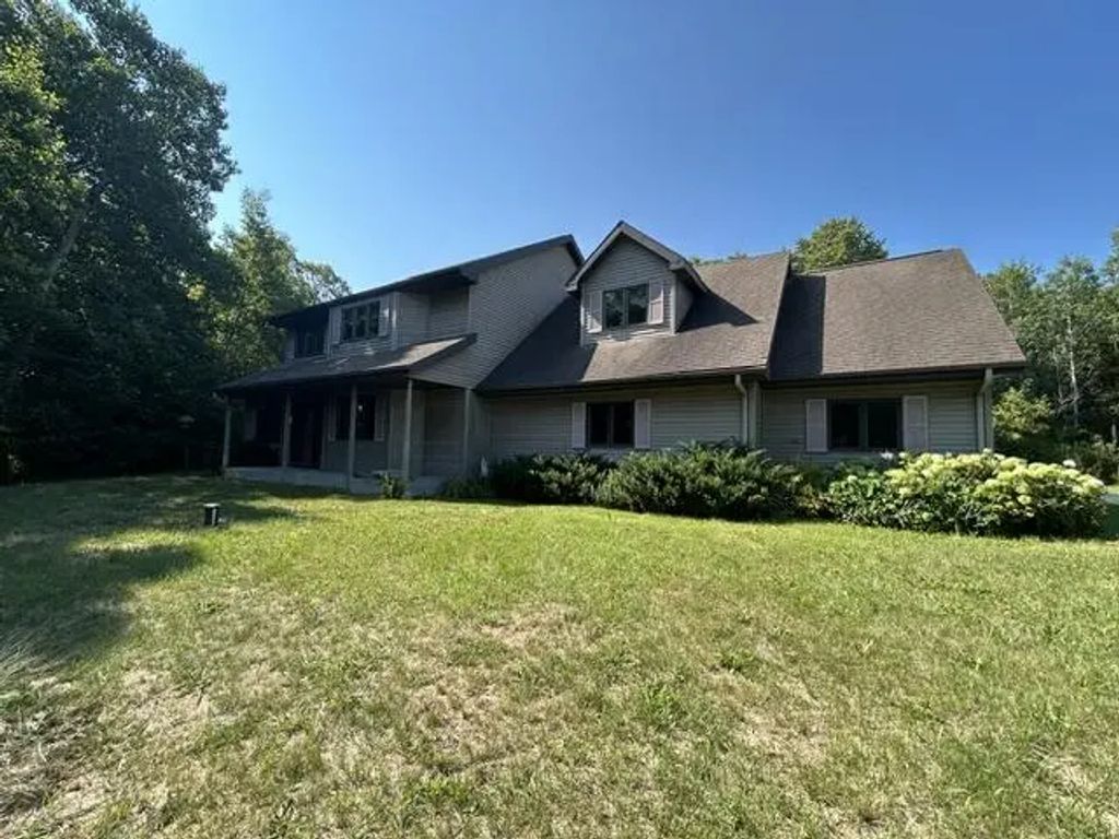 N5590 Kathryn Dr, Greenbush