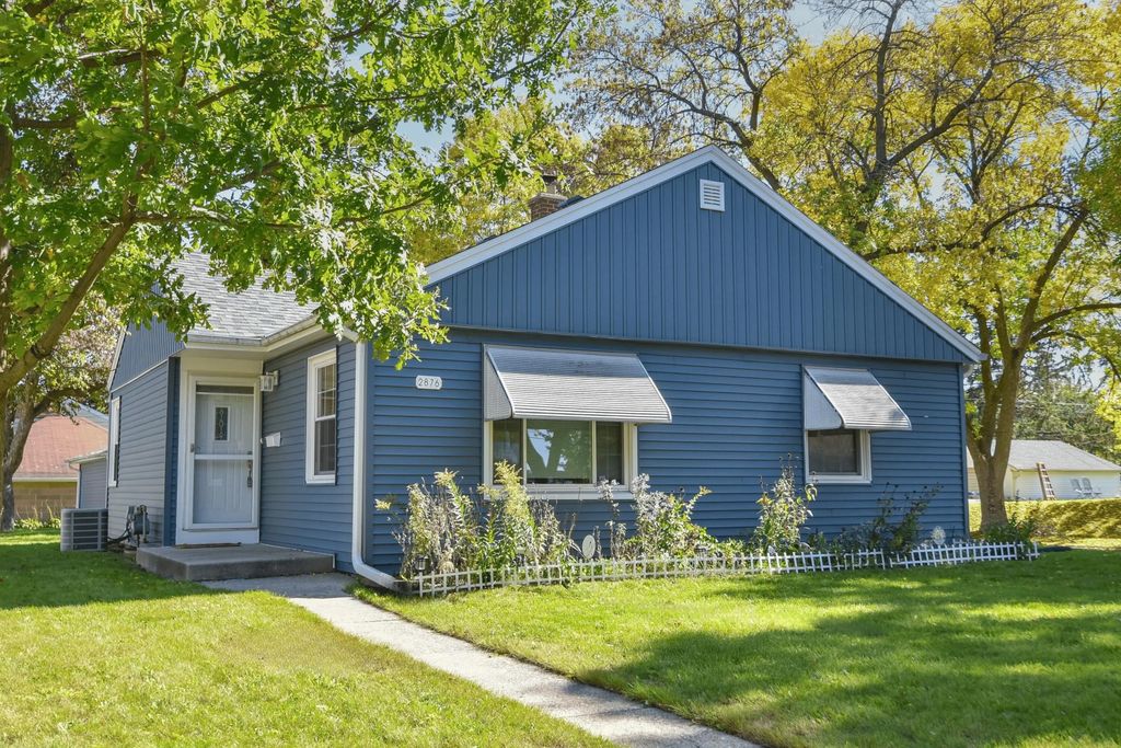 2876 S 70th St, Milwaukee