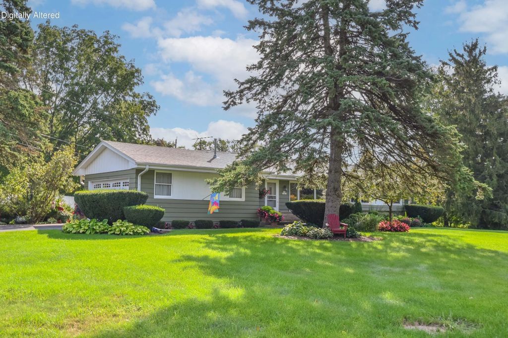 N56w15810 Bette Dr, Menomonee Falls
