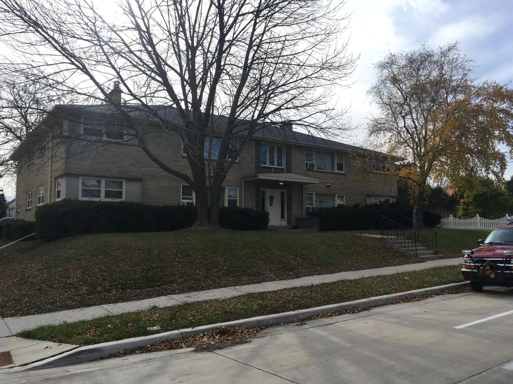 8305 W Morgan Ave, Milwaukee