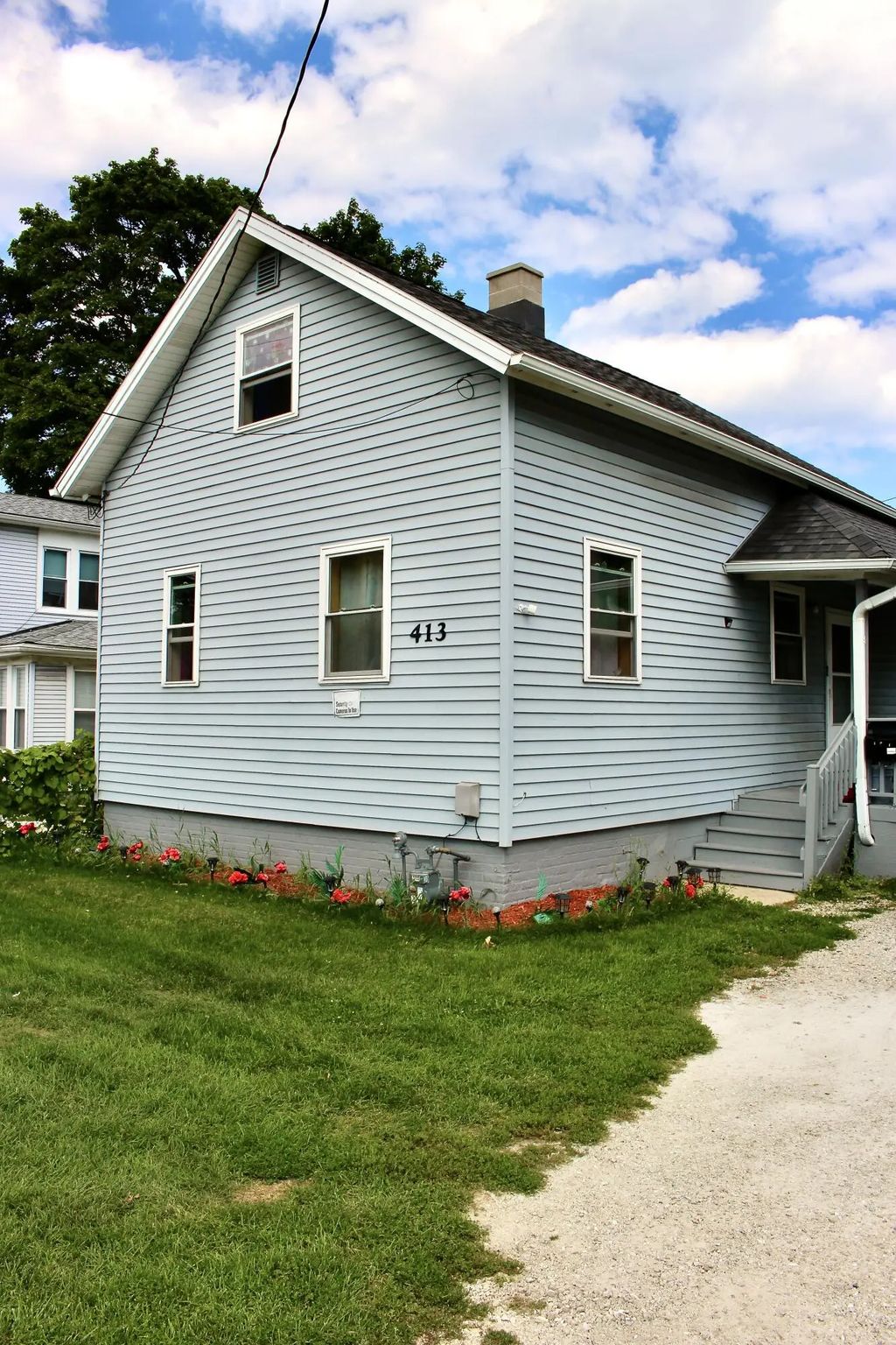413 N Memorial Dr, Racine