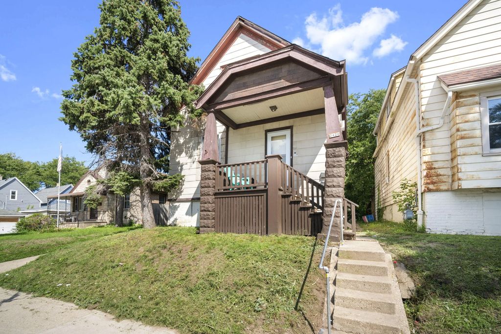 2426 S 35th St 2426a, Milwaukee