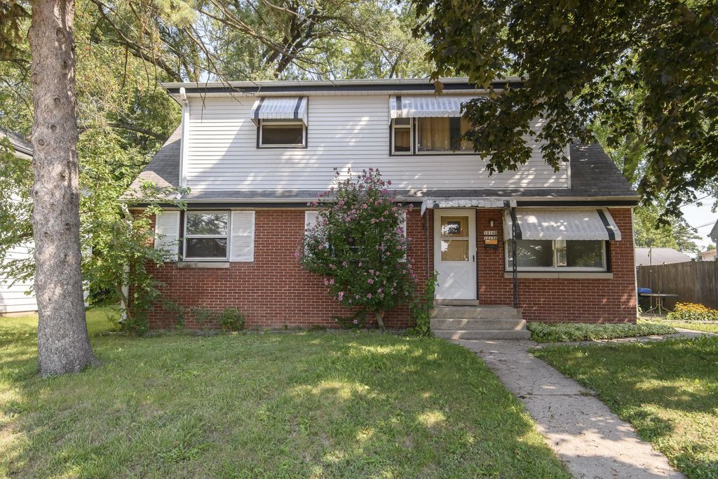 10138 W Montana Ave 10140, West Allis
