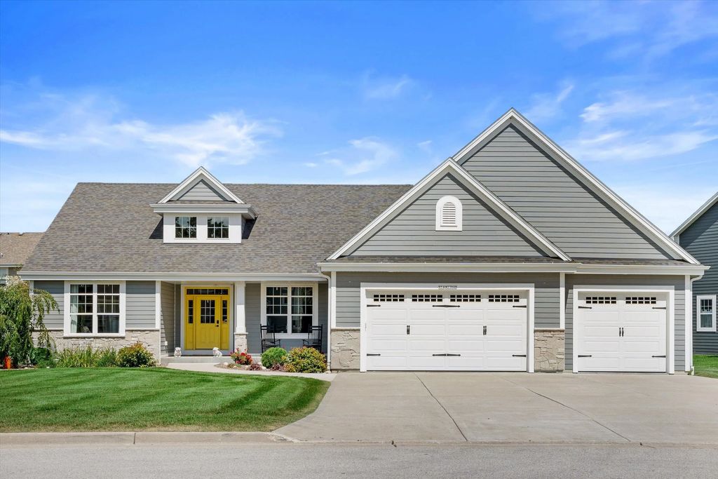 N54w23848 Fieldstone Pass Cir, Sussex