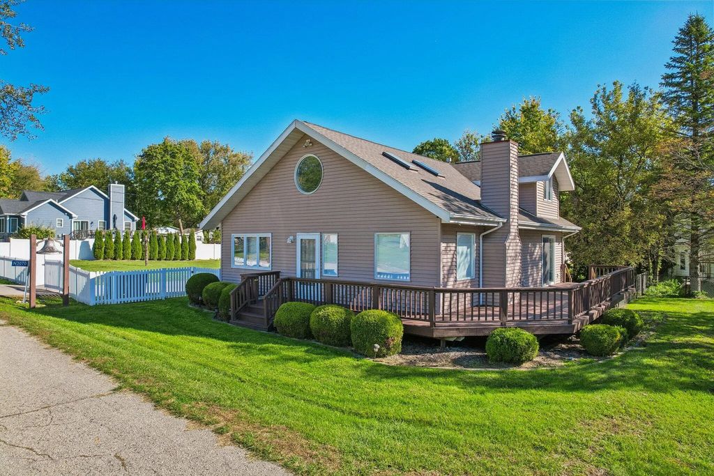 N3070 Tamarack Rd, Lake Geneva